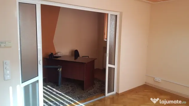 Apartament 2 camere, Ultracentral, loc de parcare asigurat