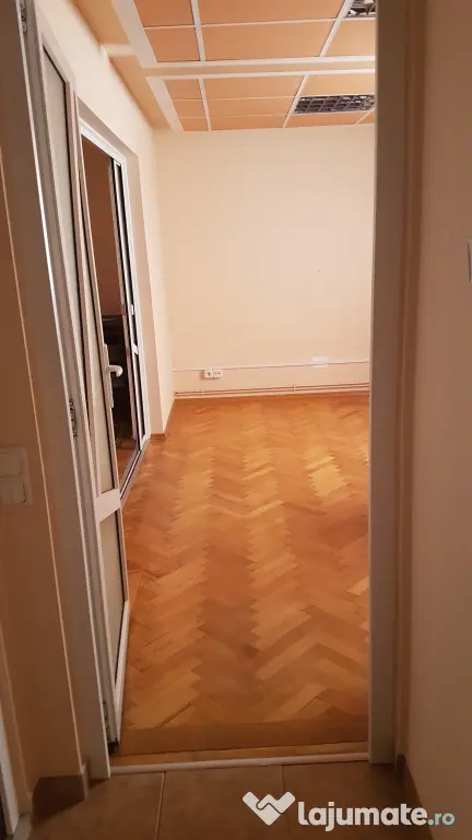 Apartament 2 camere, Ultracentral, loc de parcare asigurat