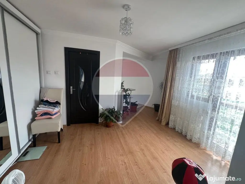 Casă 3 camere de vânzare în zona Tabacari