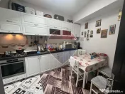 Casă 3 camere de vânzare în zona Tabacari