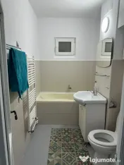 De vanzare apartament cu 3 camere, zona Faleza, etaj 7/8,... 