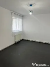 De vanzare apartament cu 3 camere, zona Faleza, etaj 7/8,... 