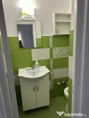 De vanzare apartament cu 3 camere, zona Faleza, etaj 7/8,... 