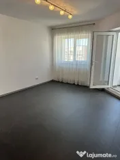 De vanzare apartament cu 3 camere, zona Faleza, etaj 7/8,... 