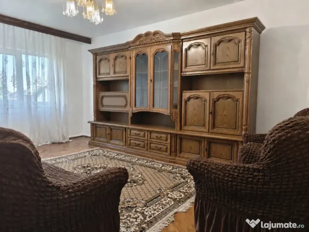 Proprietar – apartament 3 camere, 70 mp, etaj 1, garaj inclus | Girocului