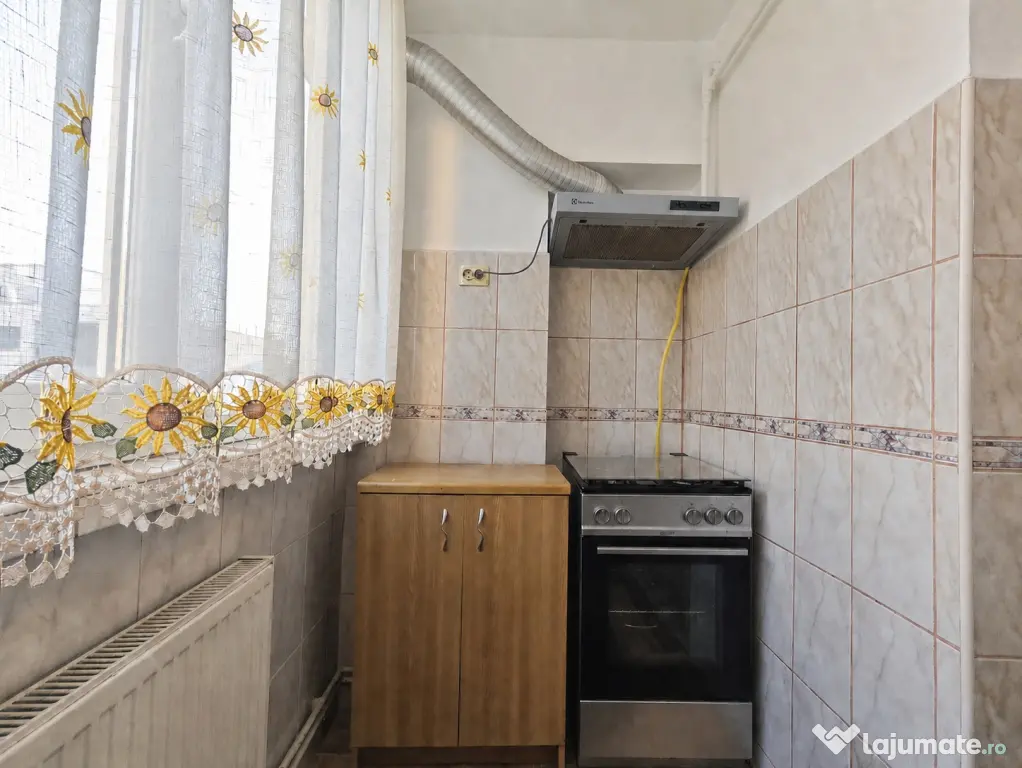 Proprietar – apartament 3 camere, 70 mp, etaj 1, garaj inclus | Girocului