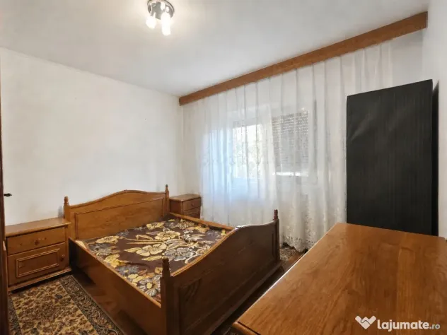 Proprietar – apartament 3 camere, 70 mp, etaj 1, garaj inclus | Girocului