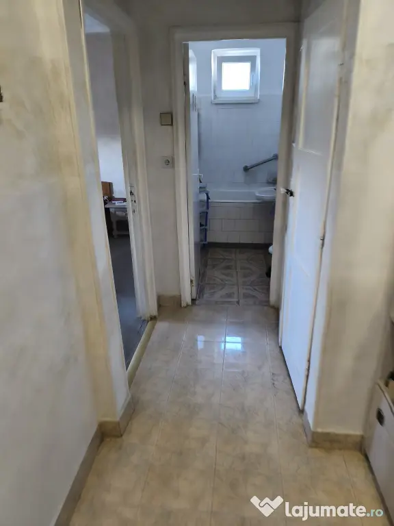 De Vanzare Apartament