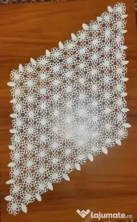 Fata de masa | Set mileuri crosetate manual, 3 piese mari + mai multe piese mici