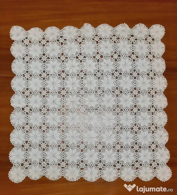 Fata de masa | Set mileuri crosetate manual, 3 piese mari + mai multe piese mici