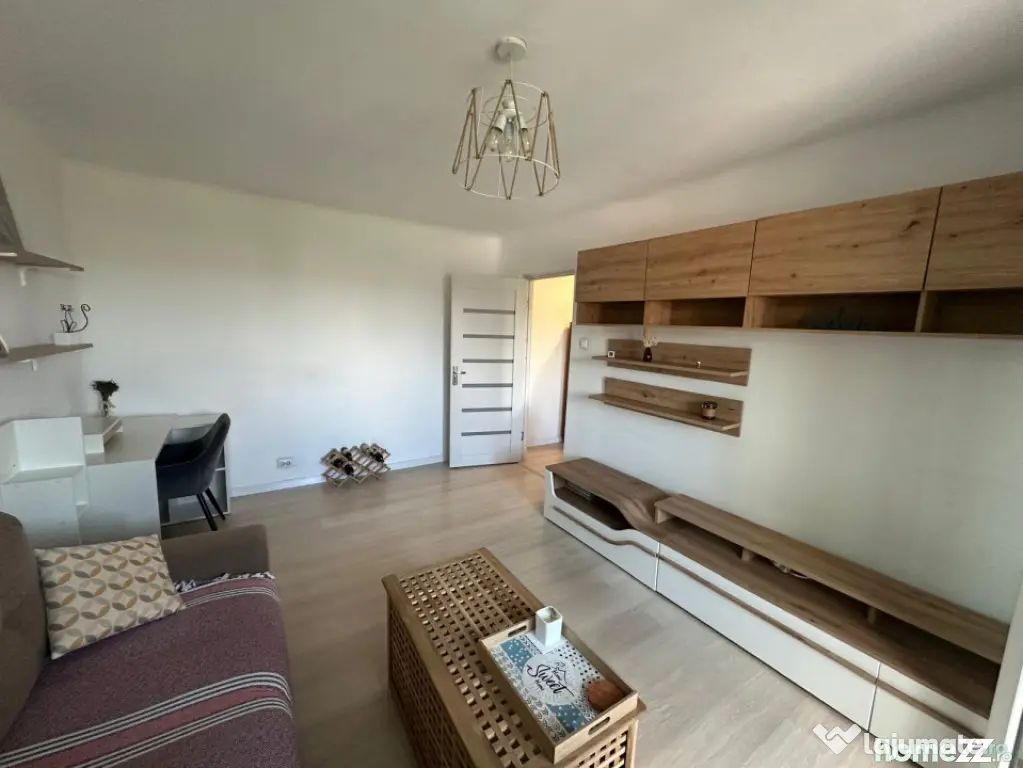 Apartament 2 camere decomandat 45mp + balcon Rovine