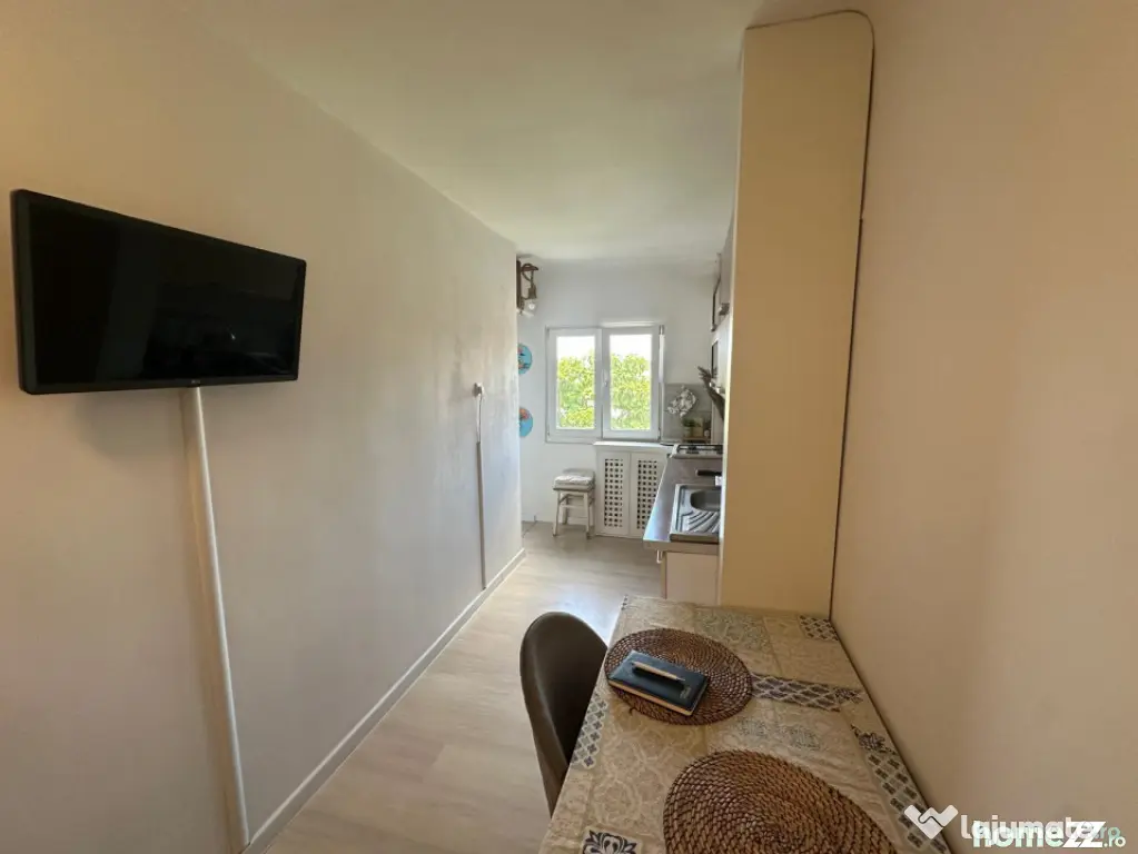 Apartament 2 camere decomandat 45mp + balcon Rovine