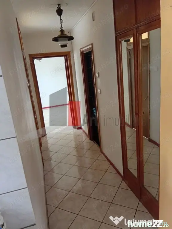Vindem apartament 2 camere in Crangasi