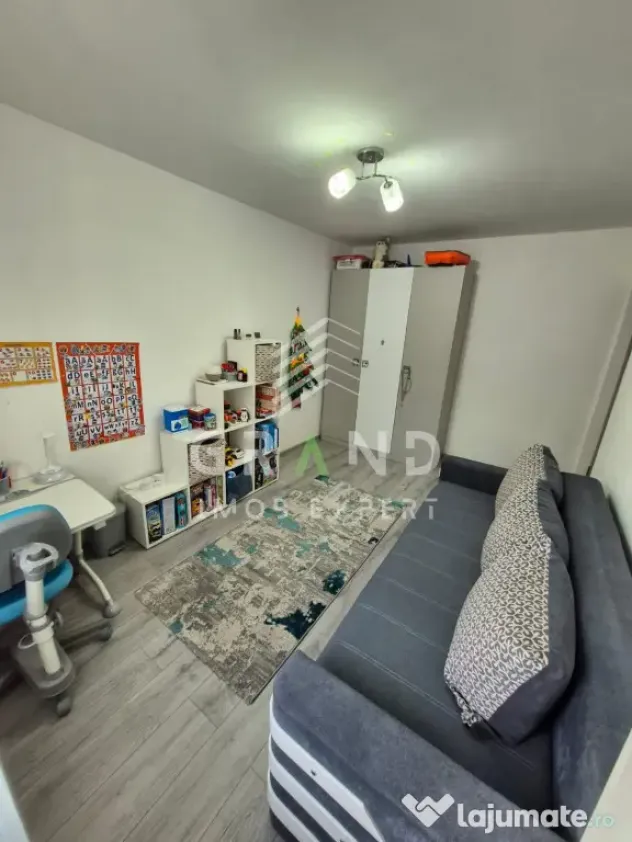 Apartament de vanzare 3 camere , 65 mp ,Manastur.