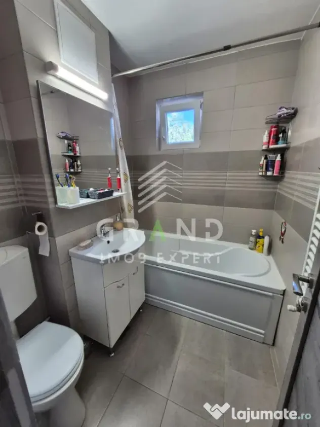 Apartament de vanzare 3 camere , 65 mp ,Manastur.