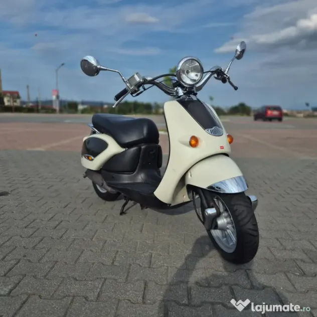 Scuter Aprilia Mojito 49cc – 2006 – 10.663 km