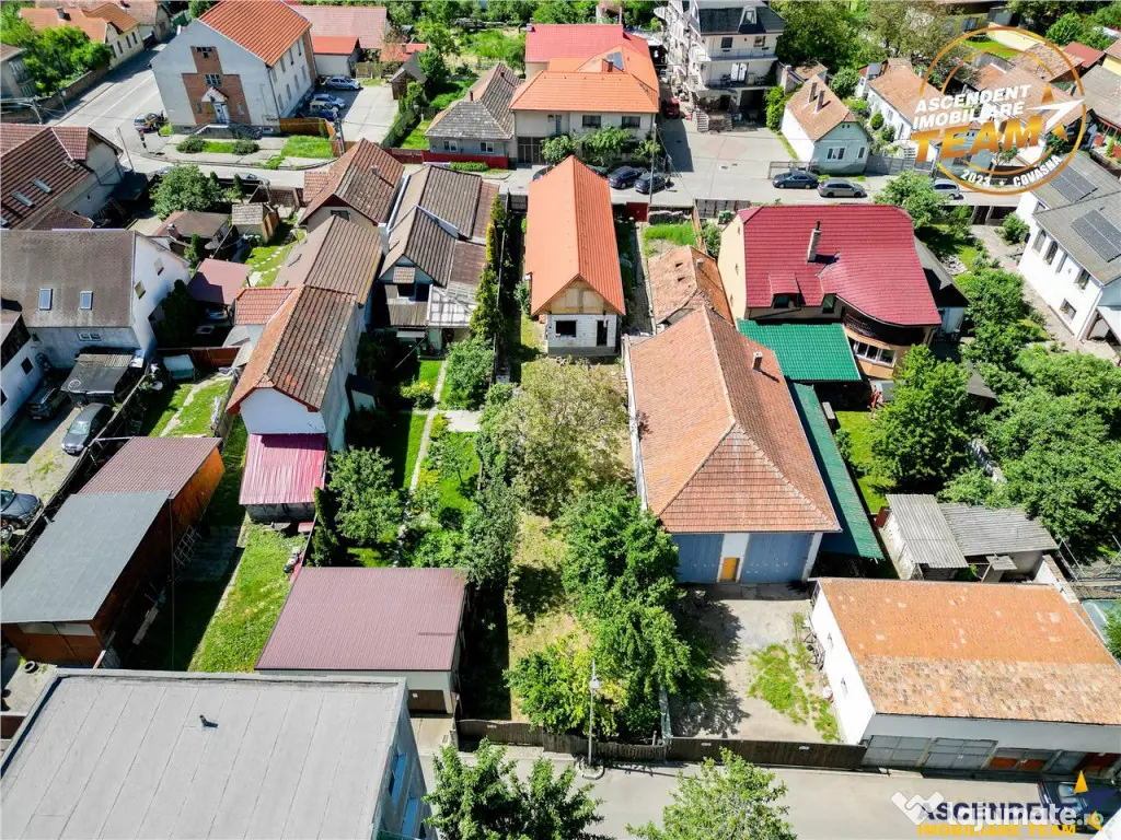 Casa cu potential, acces la din 2 strazi, 512 mp teren,