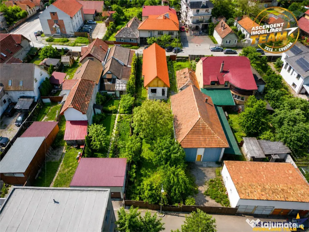 Casa cu potential, acces la din 2 strazi, 512 mp teren,