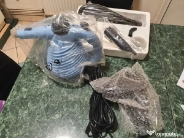 Aparat de curatat Steam Cleaner + accesorii