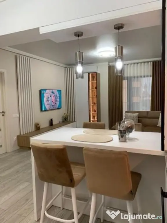 De inchiriat apartament 2 camere bloc Riviera faleza Dun?...