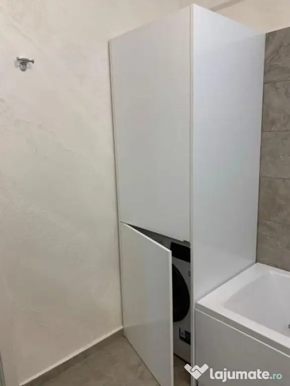De inchiriat apartament 2 camere bloc Riviera faleza Dun?...