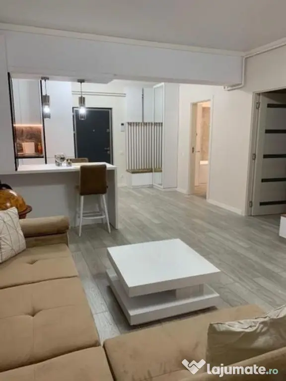 De inchiriat apartament 2 camere bloc Riviera faleza Dun?...
