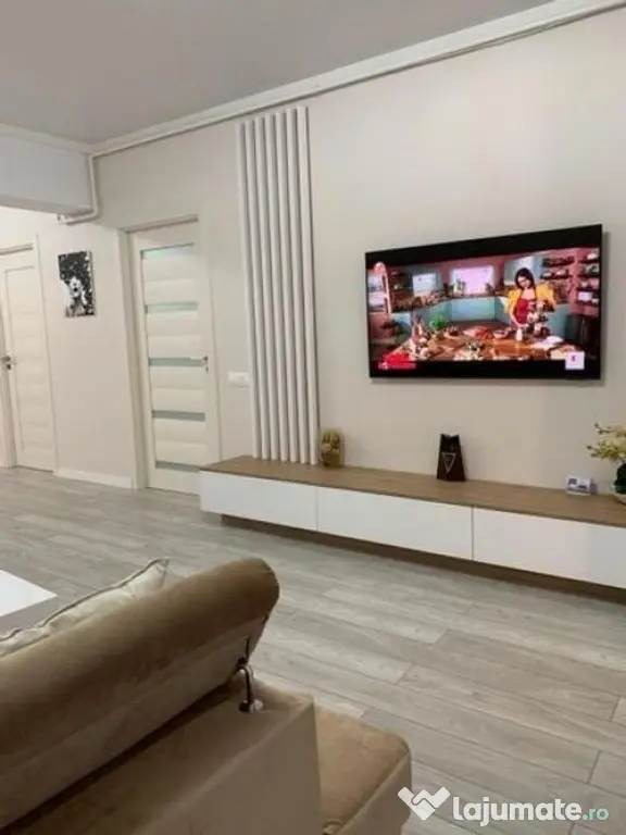 De inchiriat apartament 2 camere bloc Riviera faleza Dun?...