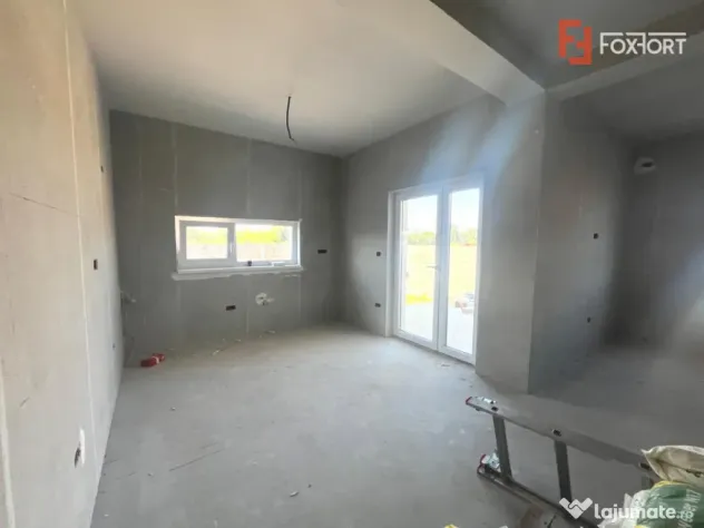 COMISION 0 % Duplex parter 4 camere, despartit prin camera t