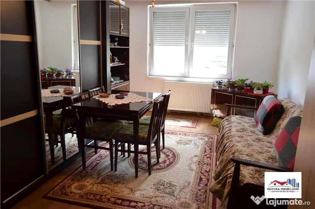 Ap. 3 Camere si 2 Bai cu Garaj de Zona Corina