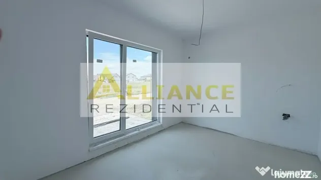 Casa individuala- 4 camere - 2 bai - 450 metri teren