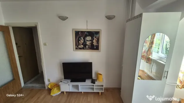 O garsoniera ca ACASA!