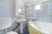 4 camere cu centrala, et 7 din 8