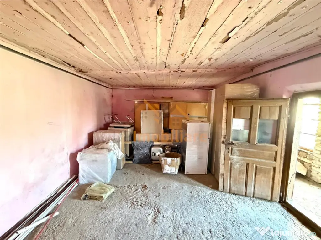 CASA PLAN PARTER | TEREN 990 MP | ACCES AUTO | ZONA TARIAN |