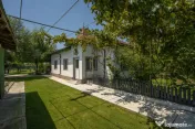 RACARI - DAMBOVITA, CASA PE PARTER 85 MP, LOT 2200 MP!