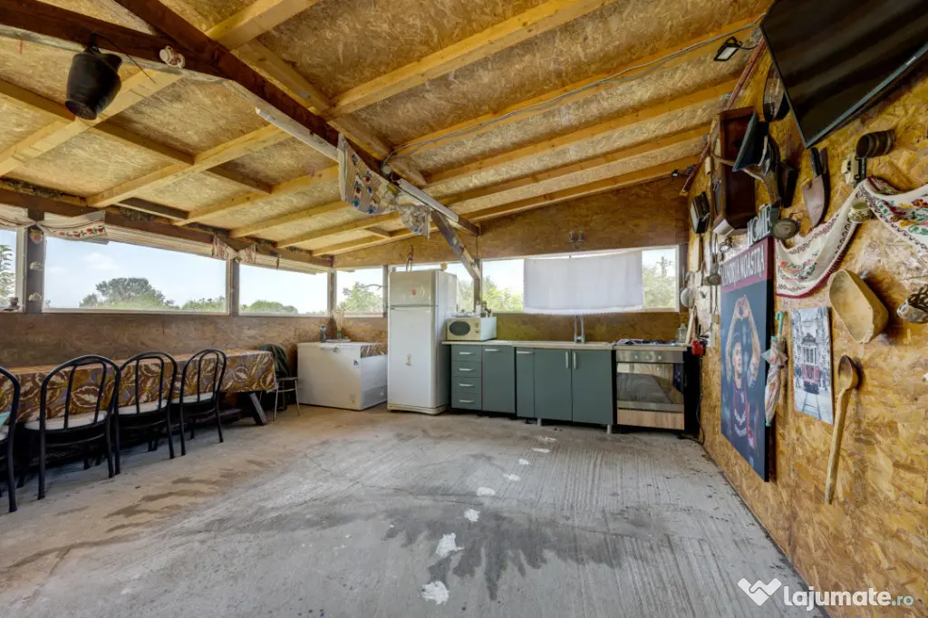 RACARI - DAMBOVITA, CASA PE PARTER 85 MP, LOT 2200 MP!
