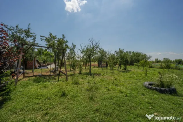RACARI - DAMBOVITA, CASA PE PARTER 85 MP, LOT 2200 MP!