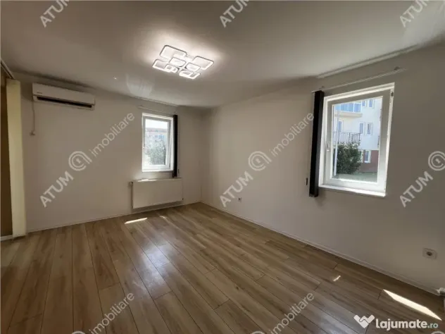 Spatiu comercial de 2 camere cu 2 bai 3 locuri de parcare zo