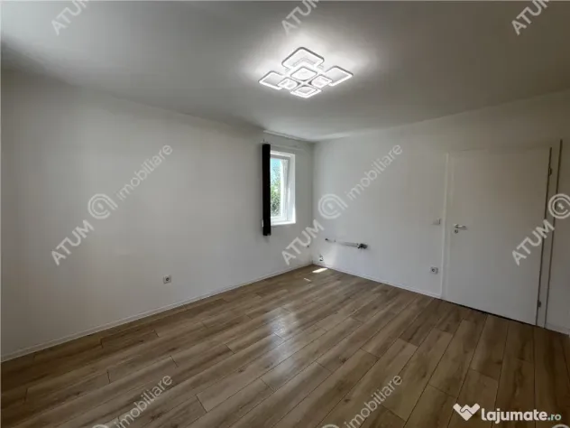 Spatiu comercial de 2 camere cu 2 bai 3 locuri de parcare zo