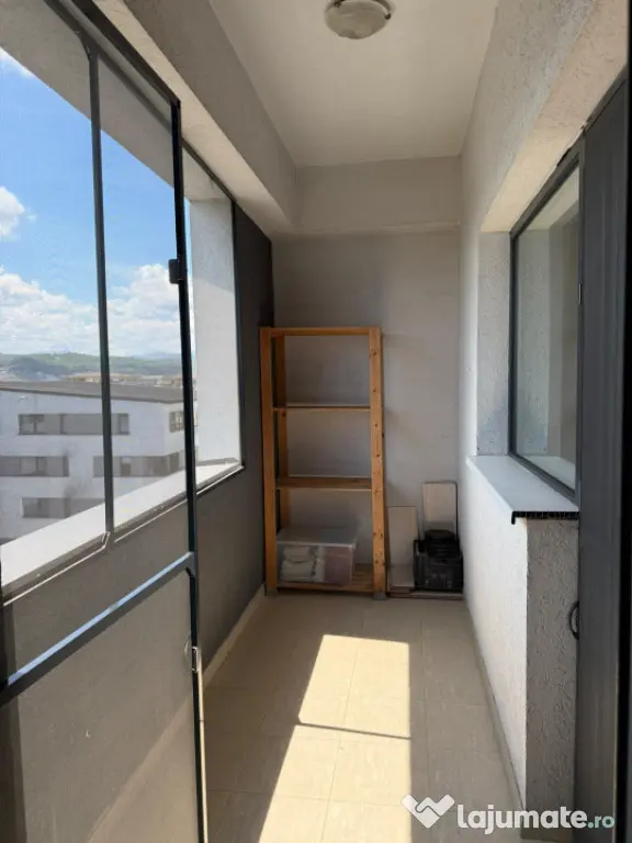 Apartament 2 camere 54 mp si balcon 4 mp in Floresti zona St