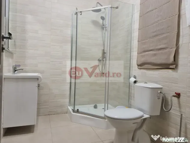 Vila P+1E, 7 camere, curte amenajata - zona Mall, George Cosbuc, 2750 E - Galati (Galati)