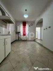 Apartament 3 camere dec 2 băi etajul 3 central Gaesti