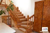 Casa si Spatiu Comercial de Zona Semicentrala