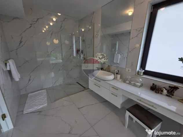 Casă modernă cu 7 camere | Focșani Est | Lux și confort