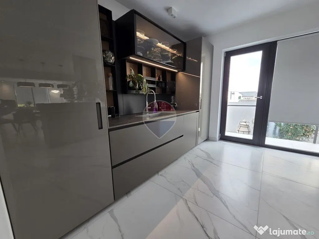Casă modernă cu 7 camere | Focșani Est | Lux și confort
