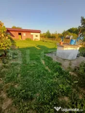 Casă din cărămidă cu teren generos de 4.717 mp | Dealu, 