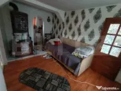 Casă din cărămidă cu teren generos de 4.717 mp | Dealu, 