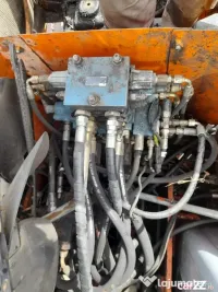 Distribuitor hidraulic R900713786FD excavator pe roti Fiat Kobelco E175W 