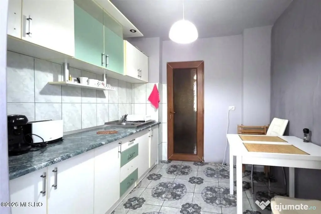 Far - Parc, 2 camere decomandate, 2 balcoane, 56 mp, cent...