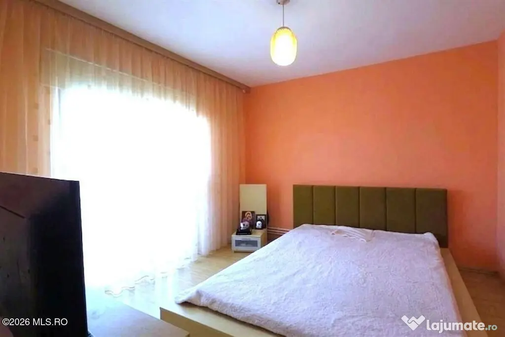 Far - Parc, 2 camere decomandate, 2 balcoane, 56 mp, cent...