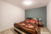 Casă renovată 2022, 3 camere, 1034 mp teren, încălzir...